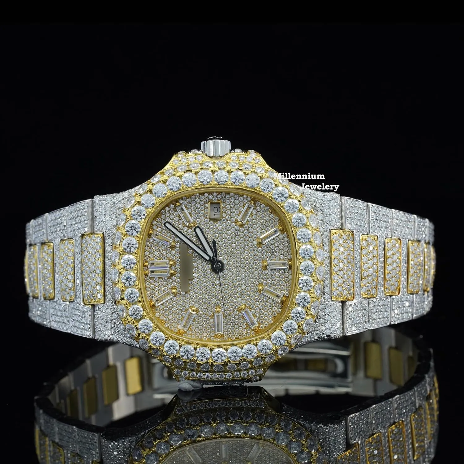 25 Carat Amazing Crafted Moissanite Round Cut Diamond Iced Out Sapphire Crystal Glass Automatic Self Wind Wrist Watch for Men