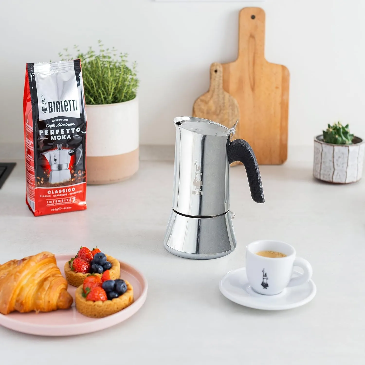 Bialetti - New Venus Induction, Stovetop Coffee Maker, Suitable for all Types of Hobs, Stainless Steel, 10 Cups (15.5 Oz), Silver