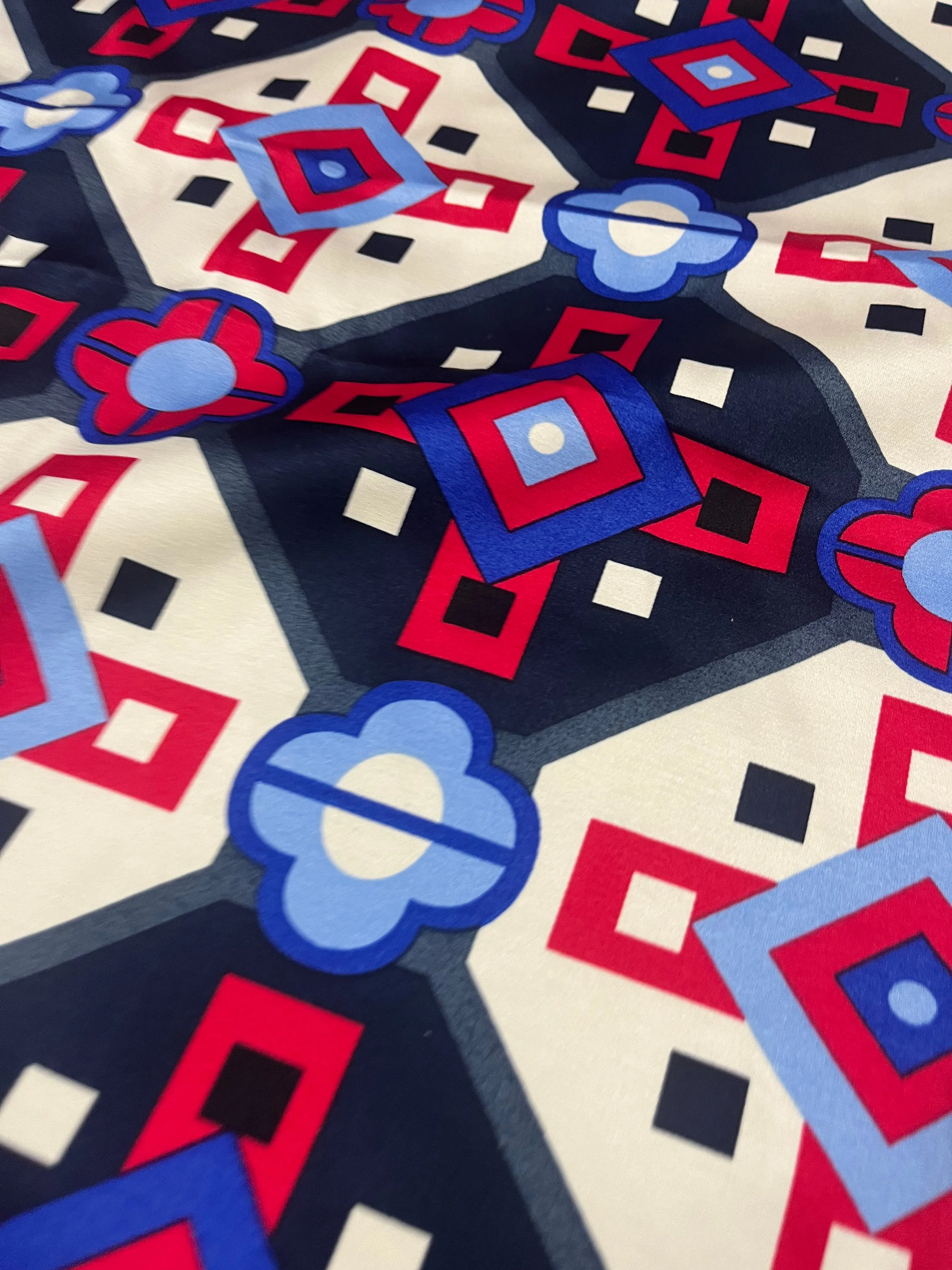 C02 heavy satin cotton/viscose retro print