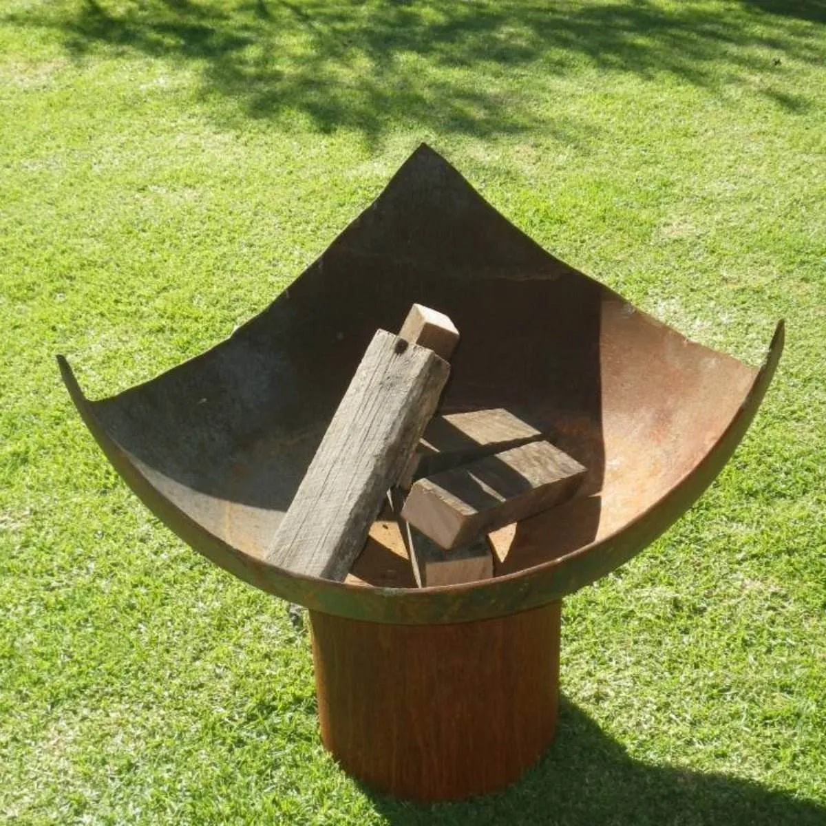 Chalice Cast Iron Fire Pit