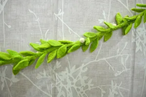 DeKulture 96" Green Wool Felt Mistletoe Garland - Christmas Decorations, Holiday Decor