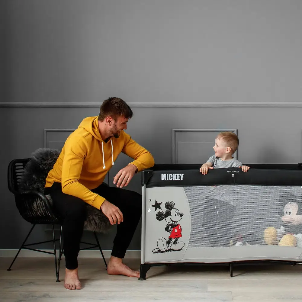 Hauck Dream N Play Travel Cot - Disney Mickey Stars