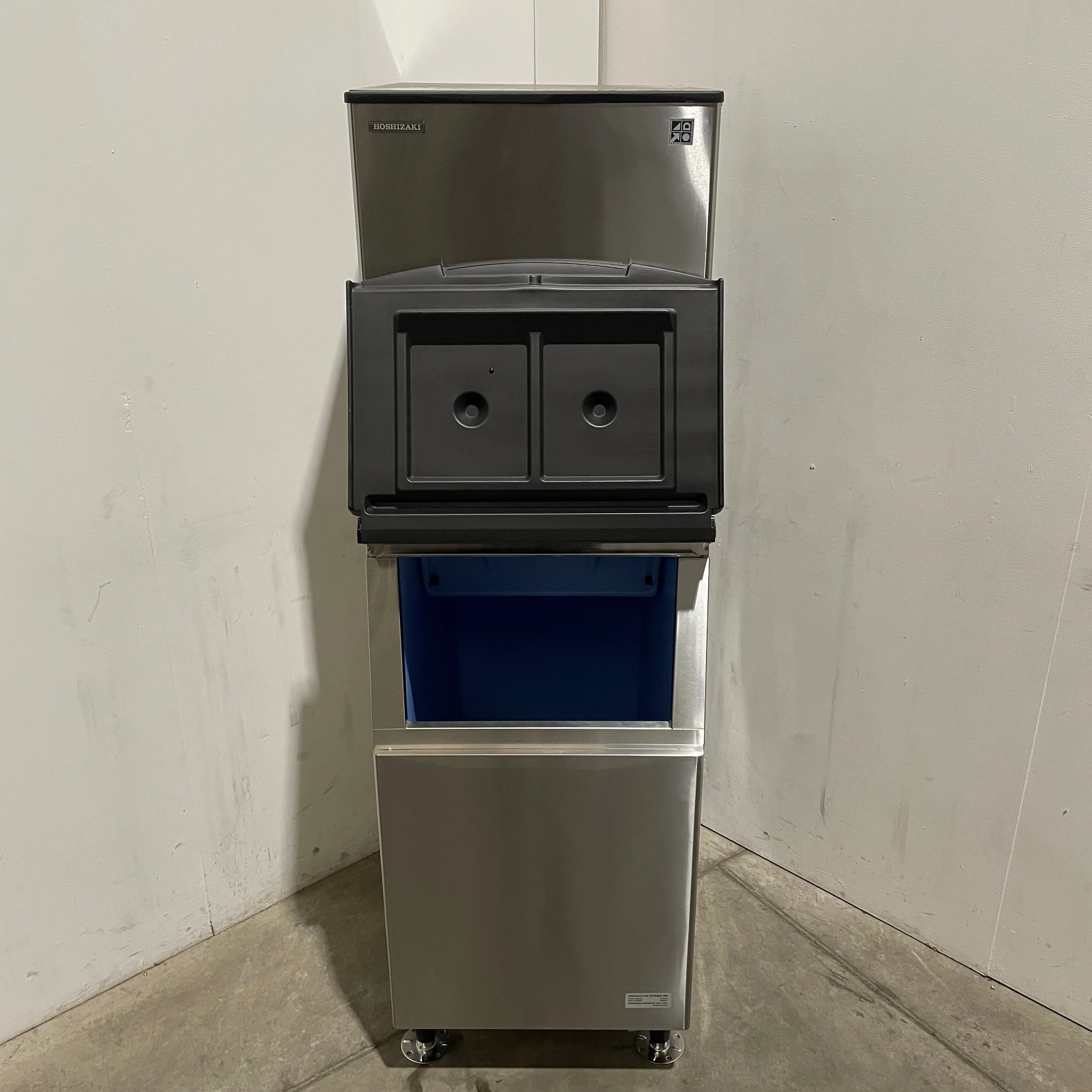 Hoshizaki KMD-270AB Ice Machine with Ice Storage Bin