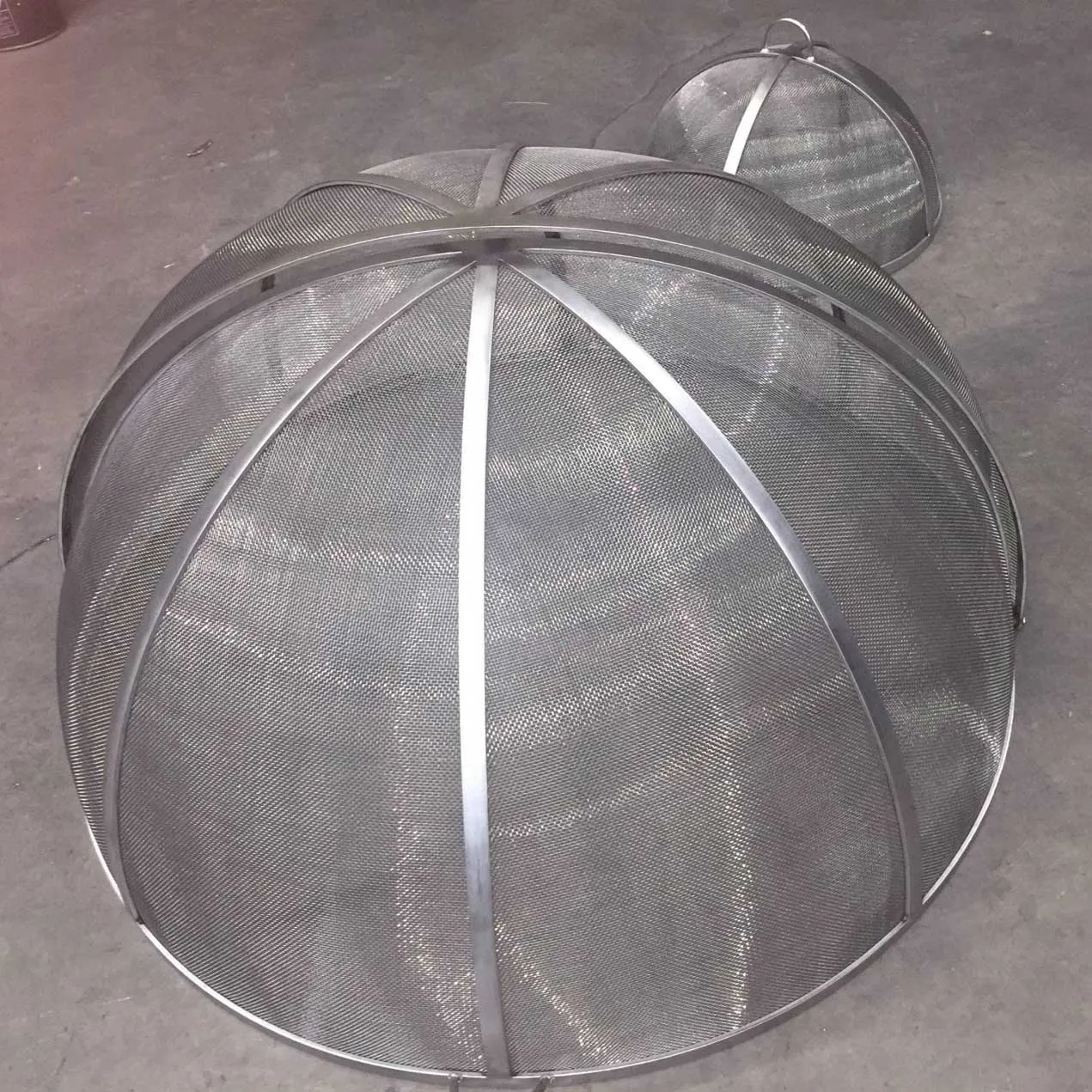 Rectangular Fire Pit Screen with Hinged Door - Carbon Steel