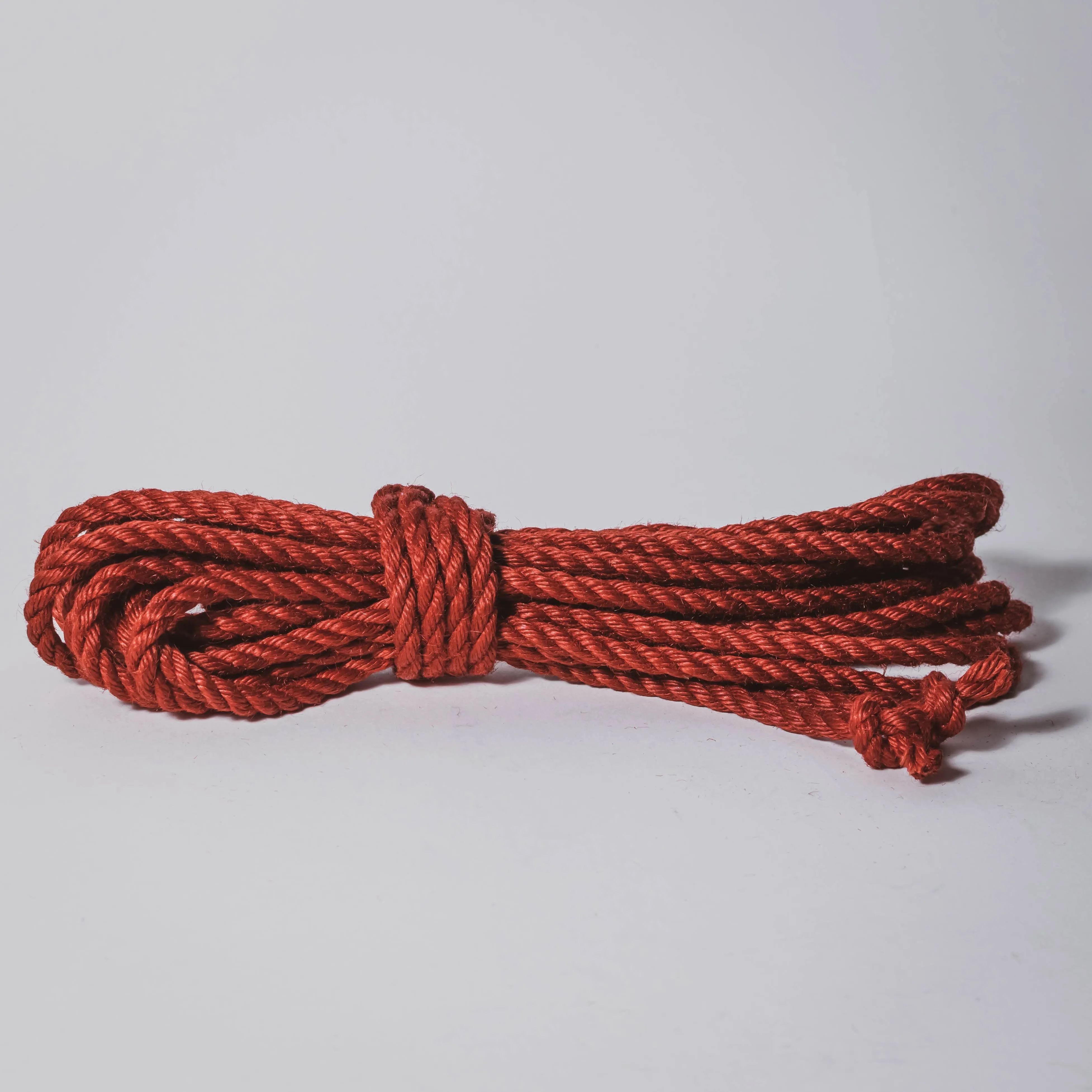 Red jute rope (treated, 6mm)