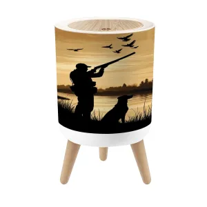 Small Trash Can with Lid Duck Hunting Wild Rustic Lovers Silhouette Dog Companion Birds Round Press Top Garbage Can with Legs Trash Bin Waste Basket for Kitchen Bedroom Bathroom 7L/1.8 Gallon