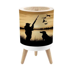 Small Trash Can with Lid Duck Hunting Wild Rustic Lovers Silhouette Loyal Dog Birds Calm Lake Round Press Top Garbage Can with Legs Trash Bin Waste Basket for Kitchen Bedroom Bathroom 7L/1.8 Gallon