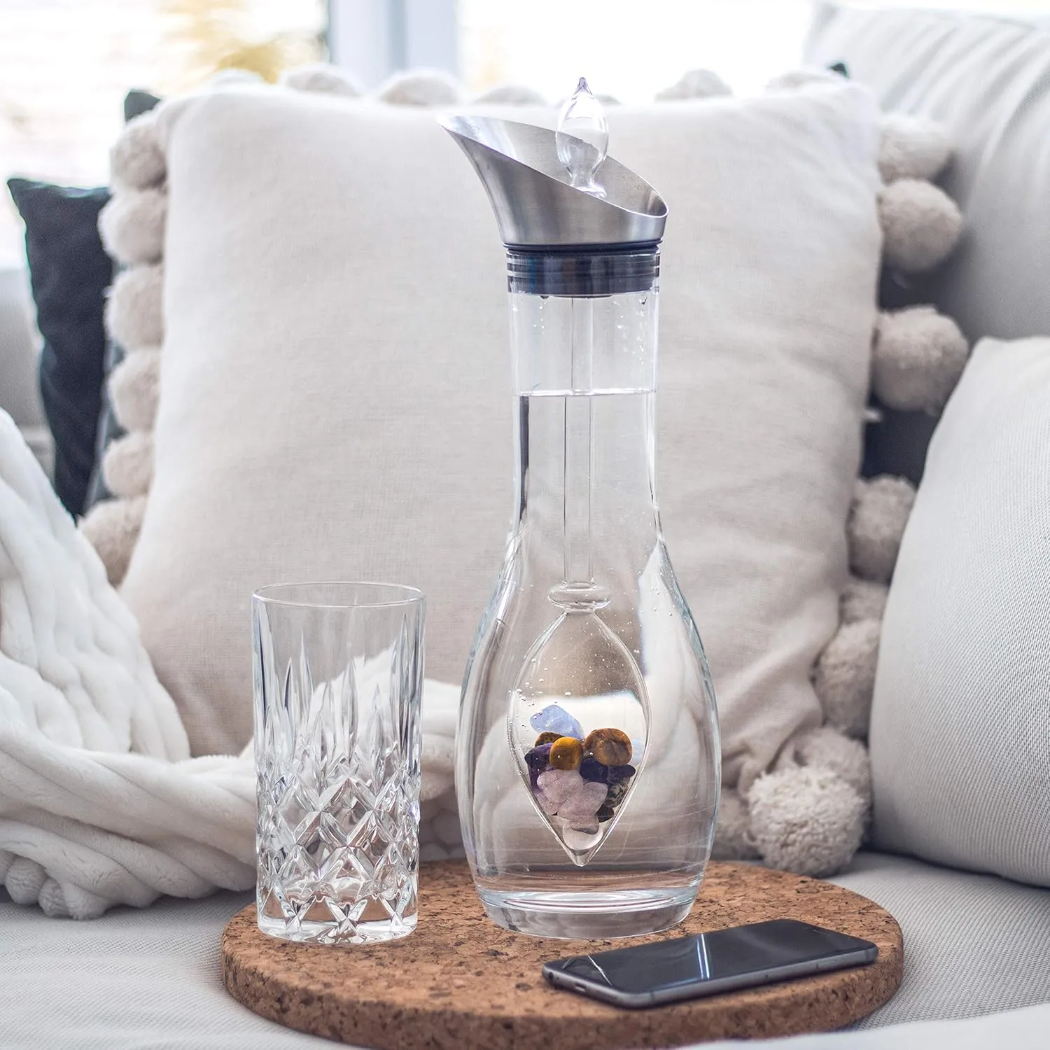 VitaJuwel Era 5 ELEMENTS | Crystal Water Carafe with Amethyst, Rose Quartz, Chalcedony, Petrified Wood & Ocean Agate
